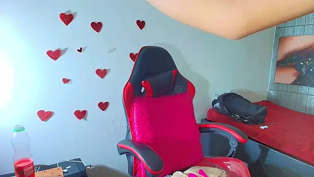 Chatroom XXX en direct de honeyluxe_