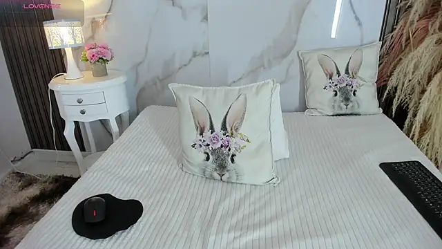 hannahill69 élő XXX-chatje