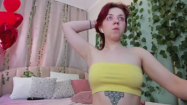 Love_is_Lola Live XXX-Chat