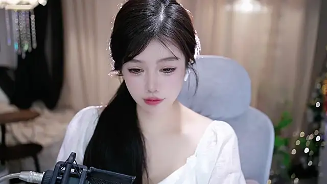 XXX chat uživo modela Cecily