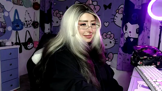 lussyevans24のライブXXXチャット