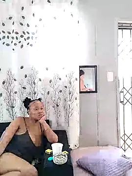 Achalugo18xxx Chat XXX in diretta