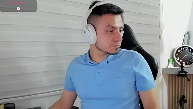 XXX chat uživo modela Rick_Adams