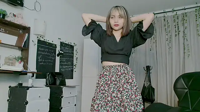 Czat XXX na żywo – Dama_Scarlata18