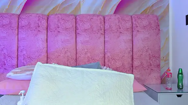 emmacurvy 现场XXX聊天