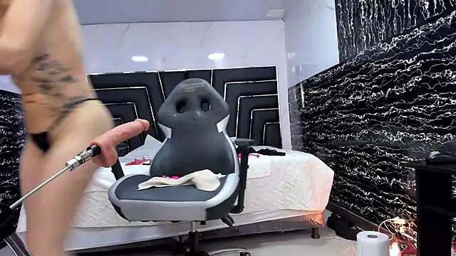 Czat XXX na żywo – Ladyy_Scarlett