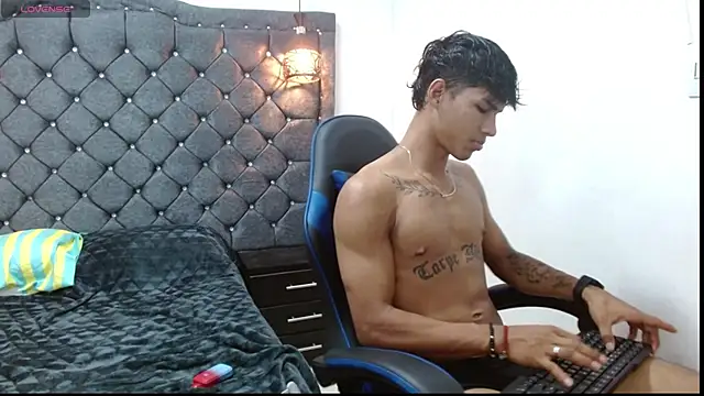 luka_big18: онлайн-секс-чат