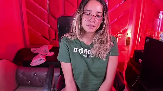 Olivia_Fox69 现场XXX聊天