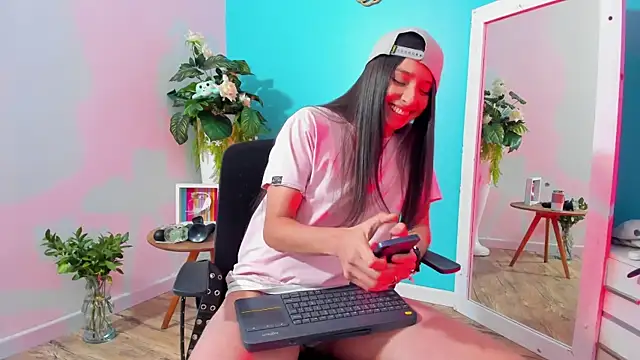 Chatroom XXX en direct de ViictoriiaSaenz