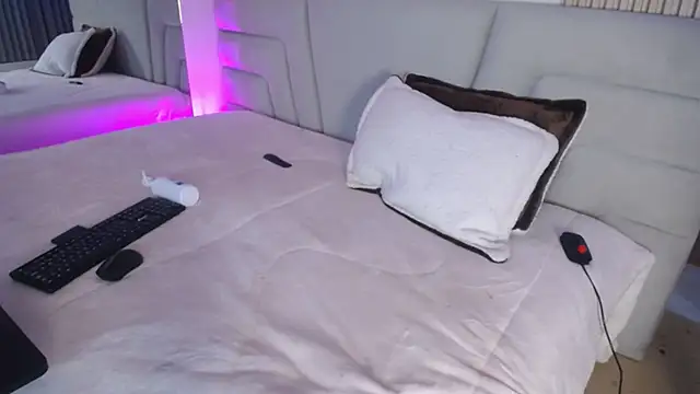 Chatroom XXX en direct de Miss_Loise