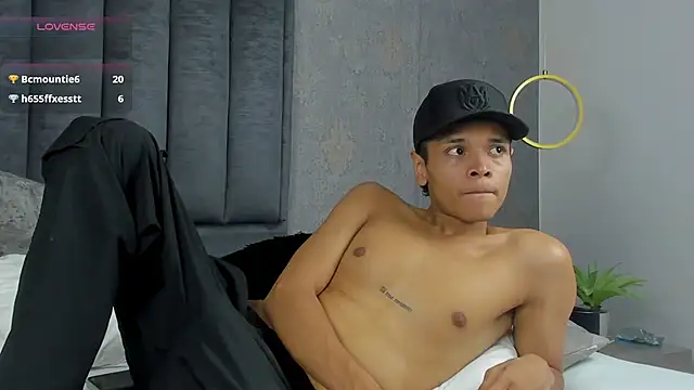 Alejandroo_Montenegro 现场XXX聊天