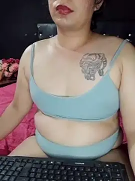 Kaissydoll Adlı Modelin Web Kamerası Şovu