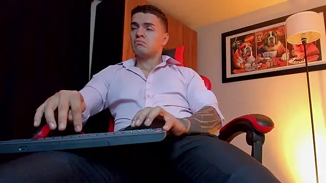 ALPHA_DOMINUS_ élő XXX-chatje