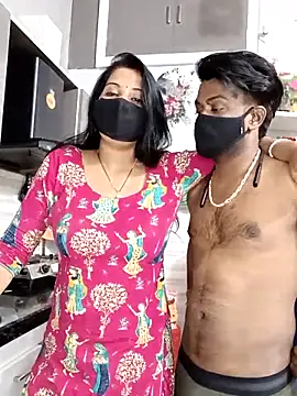 Best-Couple Adlı Modelin Canlı XXX Sohbeti