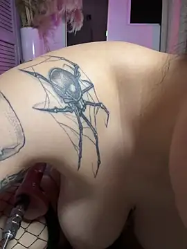 Pokazy przed kamerką – Draculona-666