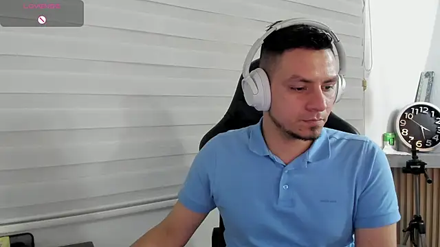 Chat +18 de Rick_Adams ao vivo