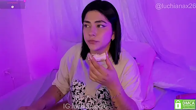 lucy26_ live XXX chat