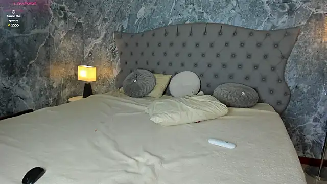 LucyLovelyy Chat XXX live