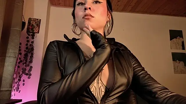 GaiaJoness live XXX chat