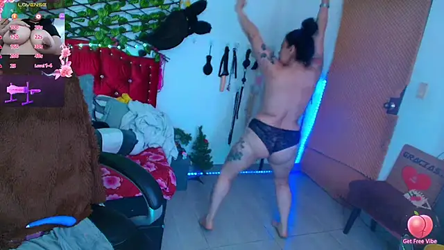 elektra_32 Adlı Modelin Canlı XXX Sohbeti