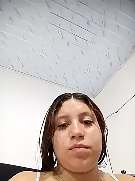 Virgin-Totona Live XXX-Chat