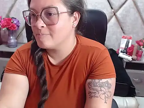 Sarah_Boobs_ live XXX chat