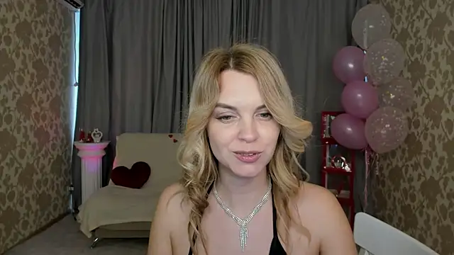 Chat +18 de LunaFlinn ao vivo