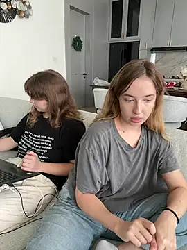 Nura_n_Sarah – Naživo XXX chat