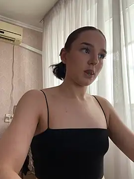 Show modela _PixelQueen_ na web-kameri