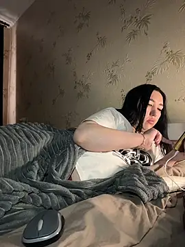 دردشة Naughtbaby_2025 الجنسية المباشرة