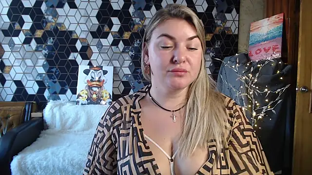 NikaSkylink Live XXX-chat