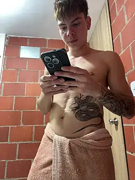 Handsome_boys69 webkamerás műsora