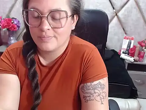 Sarah_Boobs_ Live XXX-chat