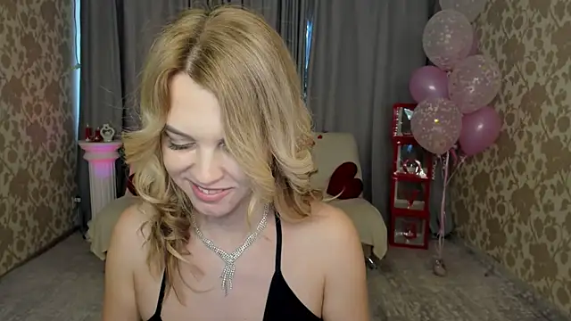 LunaFlinn's Live XXX Chat