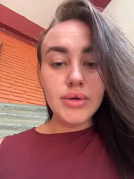 Chat +18 de KiraSunshine ao vivo