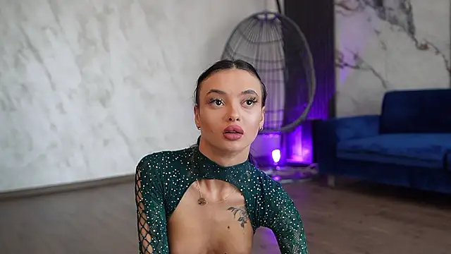 RachelRavee – Live XXX-chat