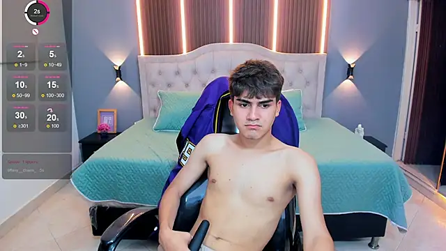 Chat XXX en directo de Tommy18__