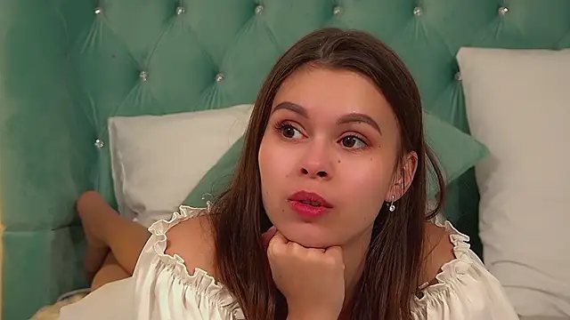 Chat +18 de PollyLanders ao vivo