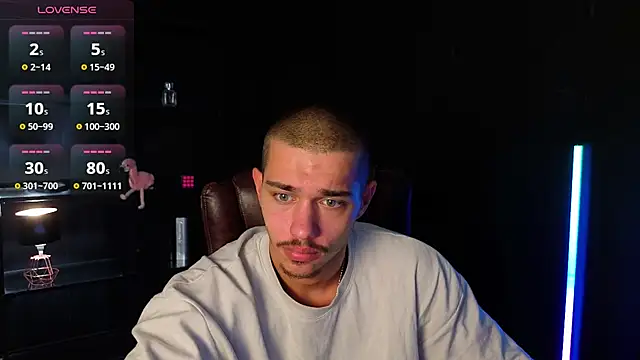 Show modela KaydenDrew na web-kameri