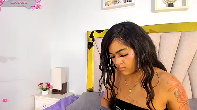 vahiolet_fuentes élő XXX-chatje