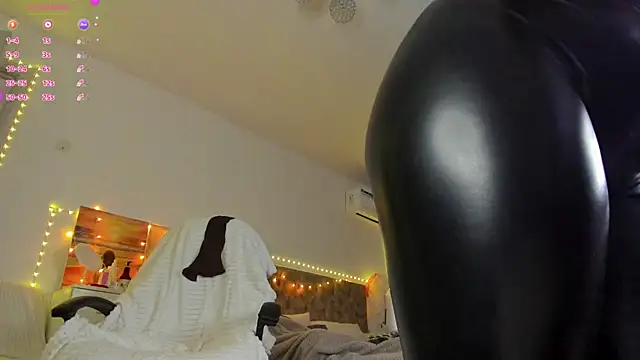 Ophelia_mm live XXX chat