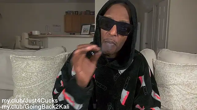 boomboomr00m Adlı Modelin Canlı XXX Sohbeti