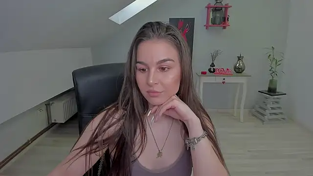 LouannaHart Chat XXX in diretta