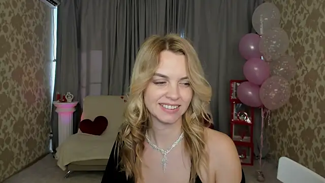 LunaFlinn Live XXX-Chat