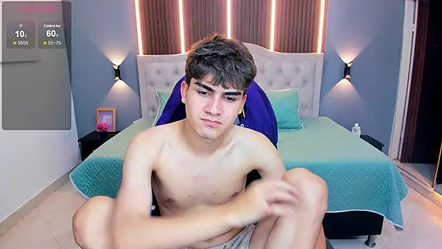 Živý XXX chat Tommy18__