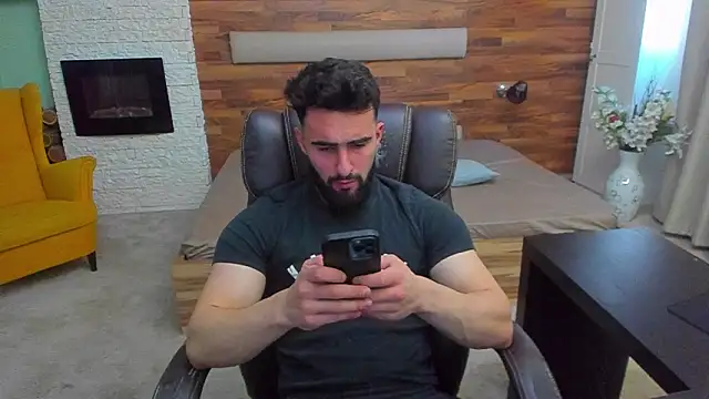 MicahLane élő XXX-chatje