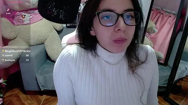 XXX chat uživo modela Maggie_Fox3