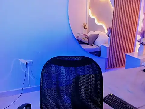 XXX chat uživo modela Pauline_Fox