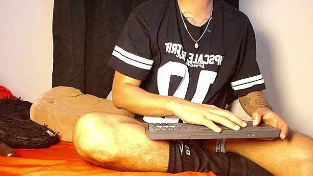 Henry_villa23 Pertunjukan Webcam