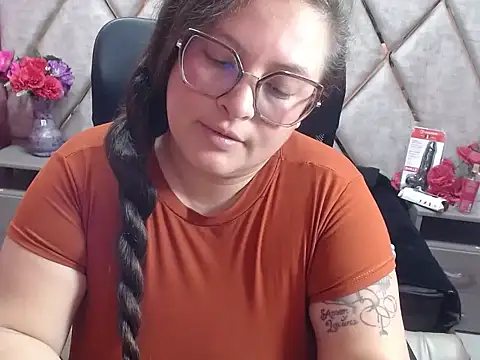 Chat +18 de Sarah_Boobs_ ao vivo